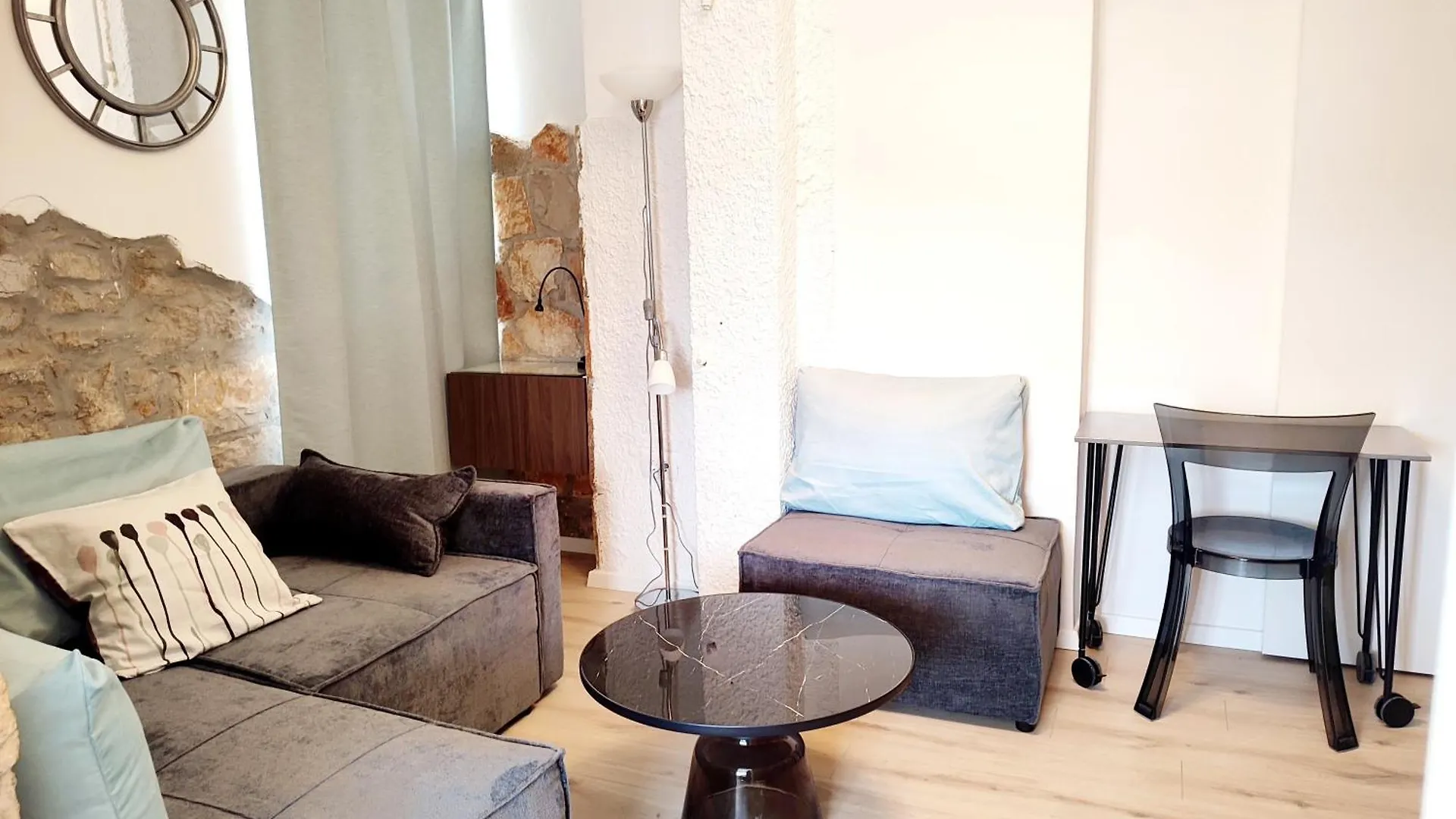 Pula Center - With A Beautiful Terrace Apartment