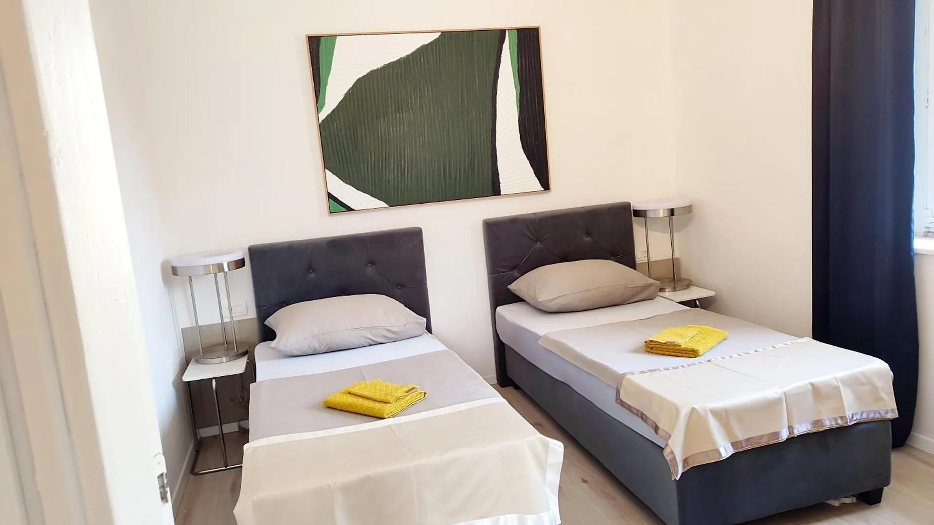 Pula Center - With A Beautiful Terrace Apartment