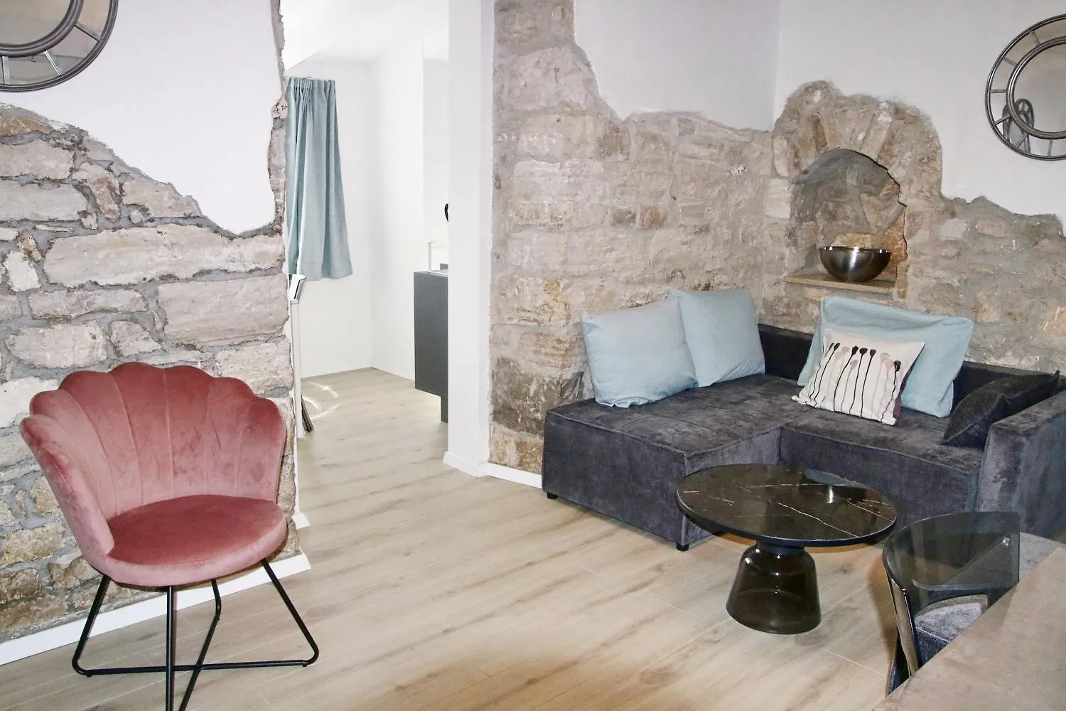 Pula Center - With A Beautiful Terrace Apartment