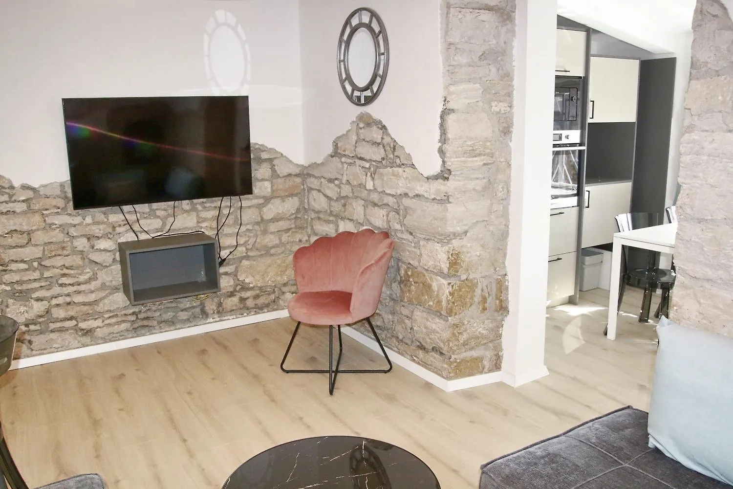 Pula Center - With A Beautiful Terrace Apartment